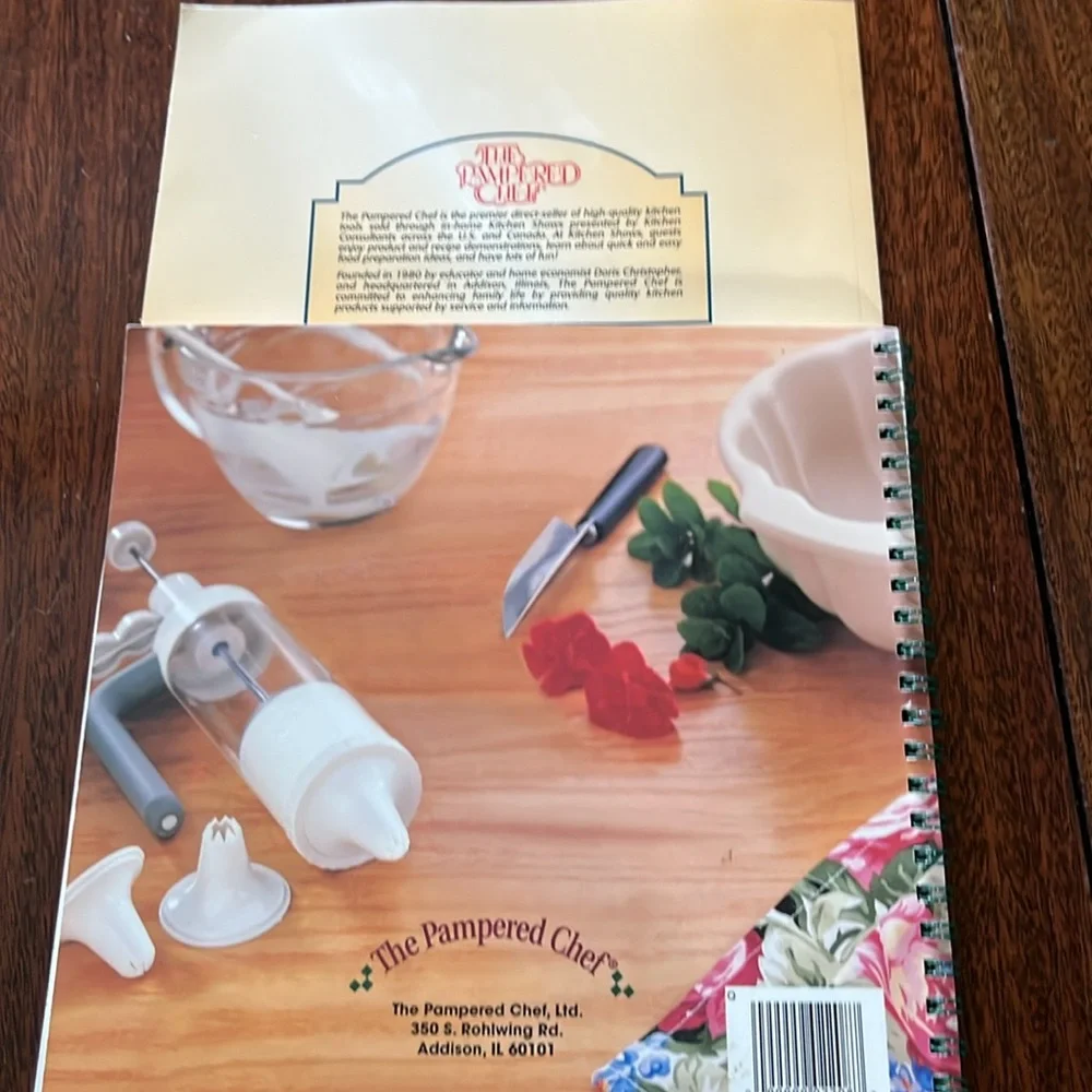 Pampered Chef Stoneware Sensations Dinner Recipes Heritage Cookbooks (2)